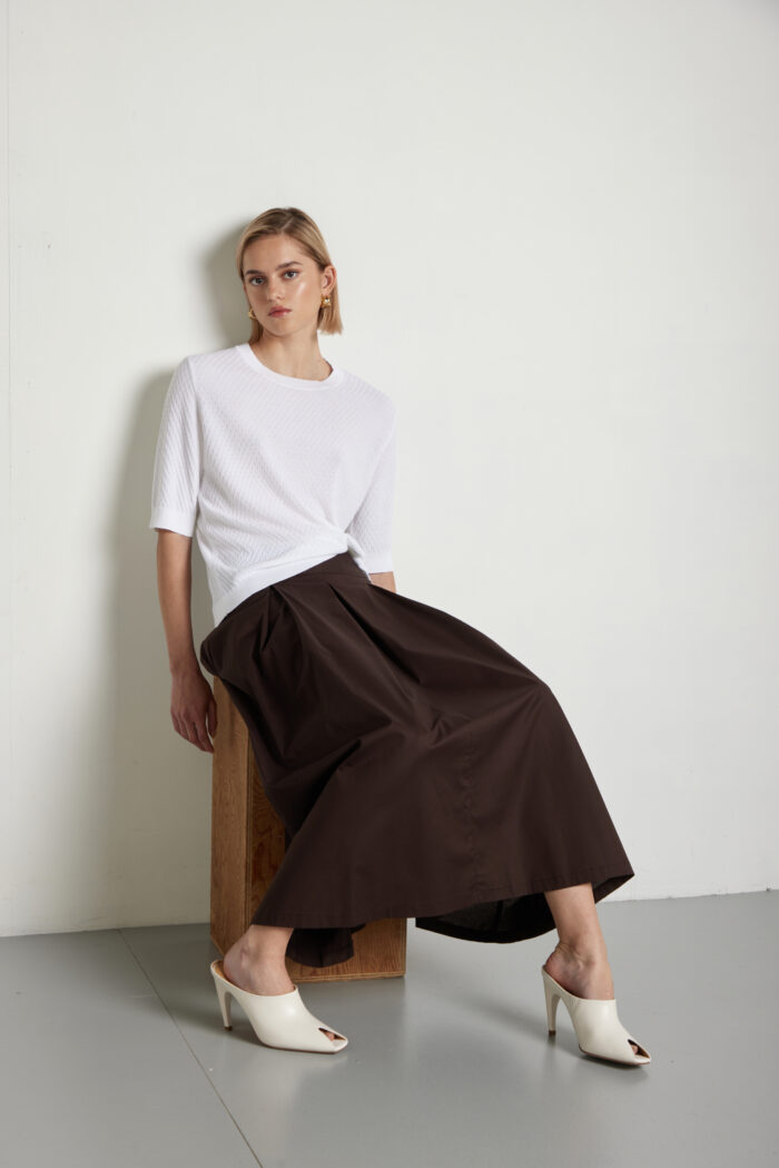 Cotton crew neck sweater with textured check-pattern sleeves
