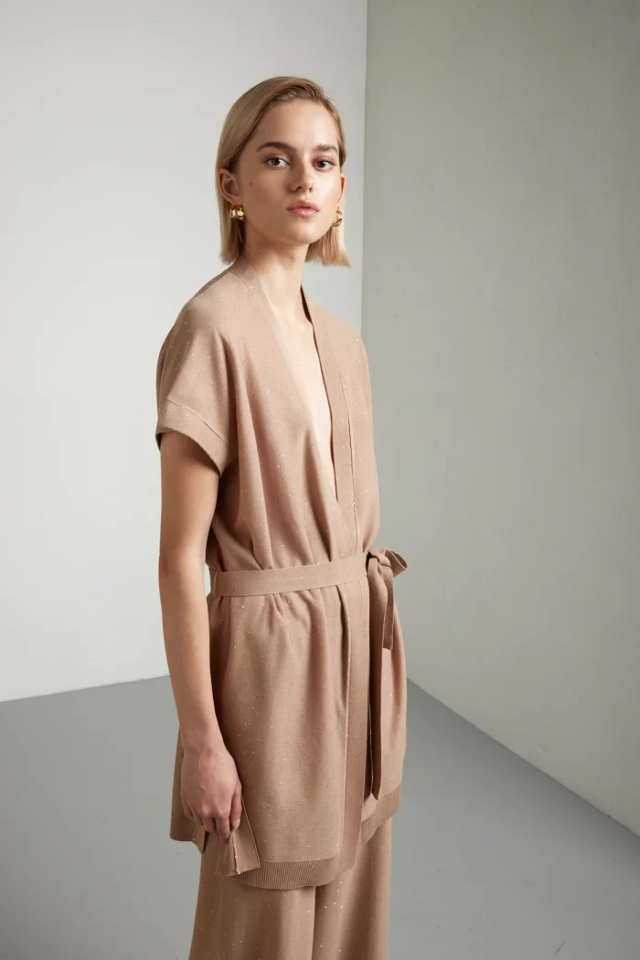 Long open gilet with micro-sequins.