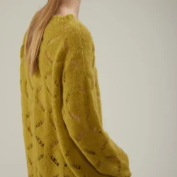 Maglia con scollo a barchetta in alpaca con lavorazione traforata - Thumbnail Image 3
