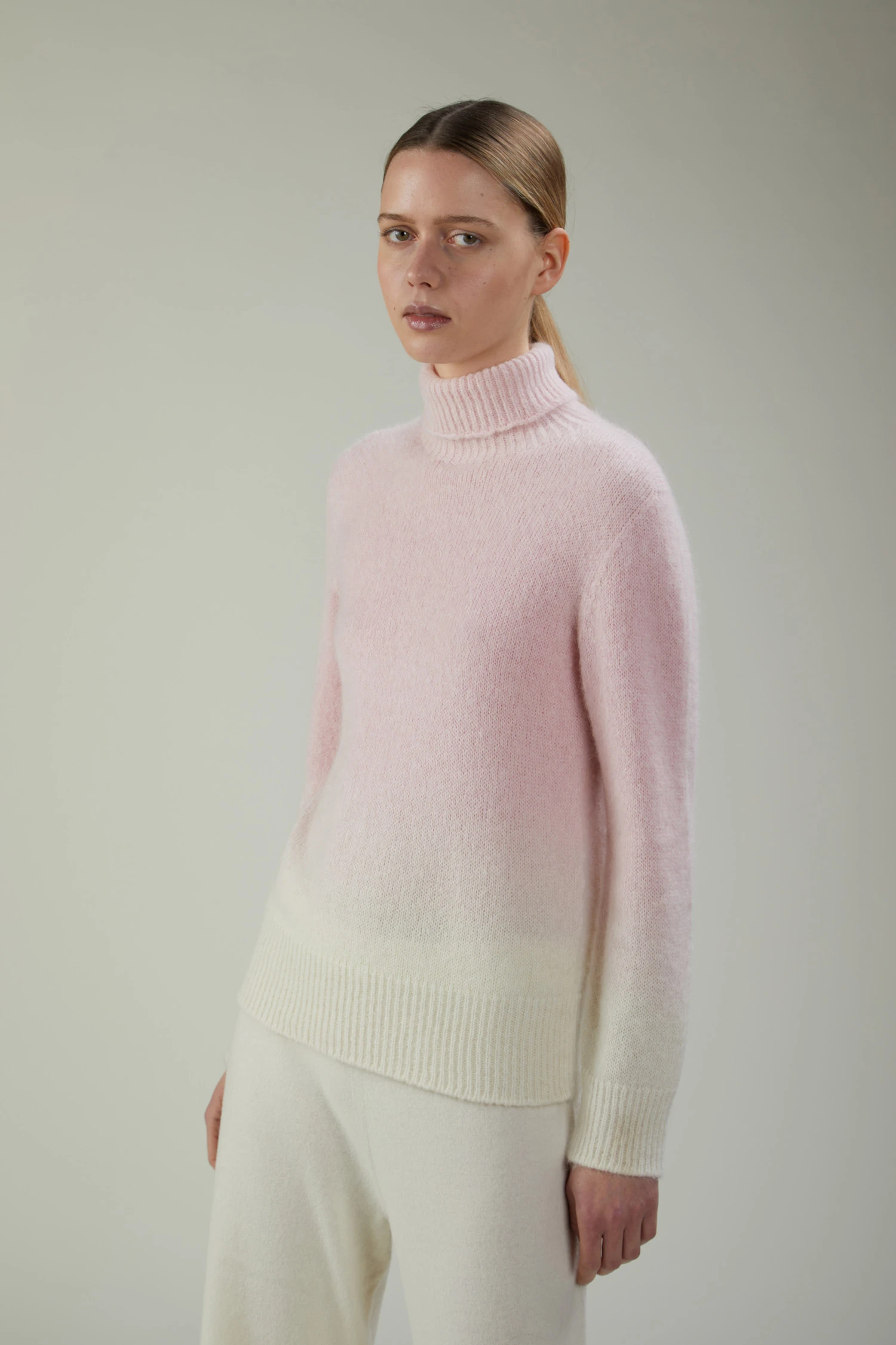 Maglia dolcevita in alpaca dégradé - immagine 2