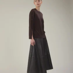 Maglia girocollo in lana merino extrafine con maniche aperte e bottoni - Thumbnail Image 1