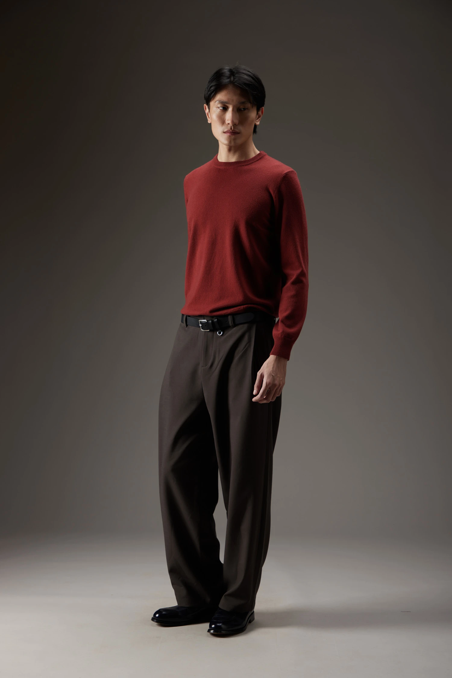 Maglia girocollo in lana e cashmere - immagine 1