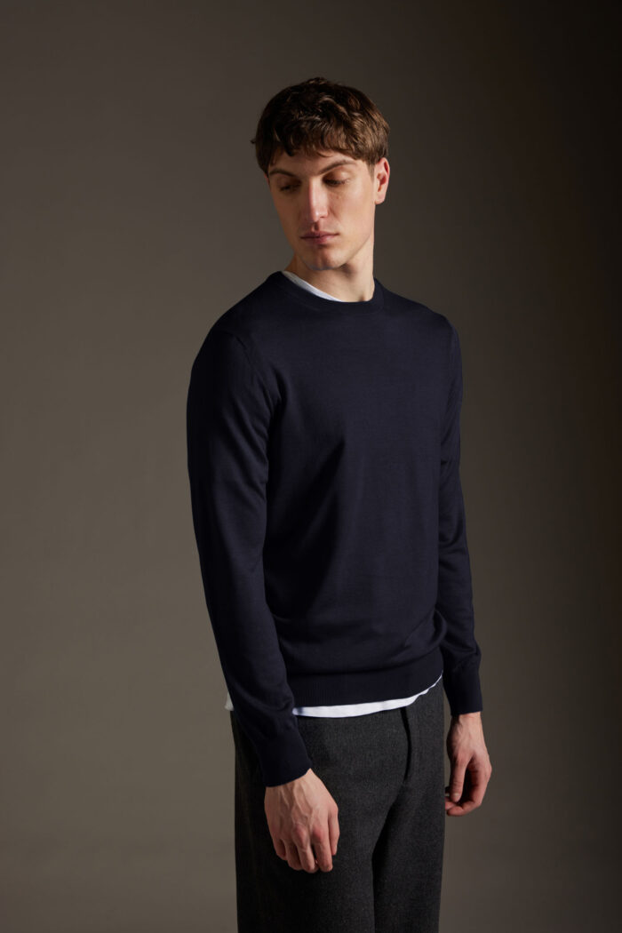 Maglia girocollo in lana merino extrafine