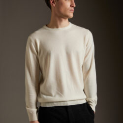 Maglia girocollo in cashmere - Thumbnail Image 2