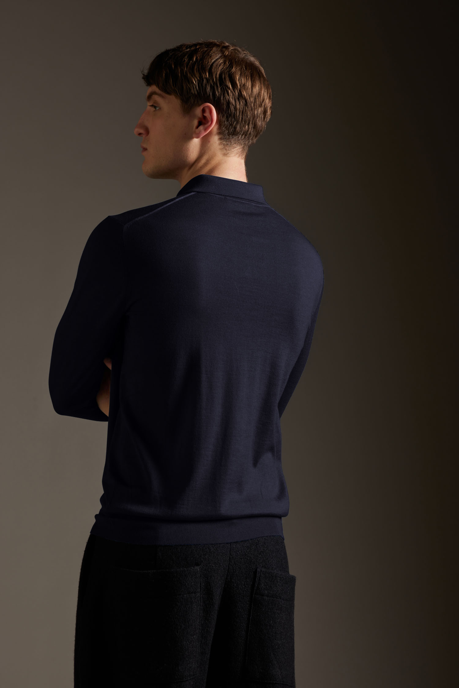 Polo in lana merino extrafine con bottoni - immagine 2